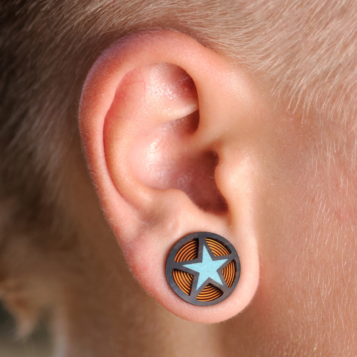 Plug de madera con estrella turquesa